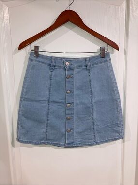 Eighty Two Light Blue Button Front Jean Skirt - size M